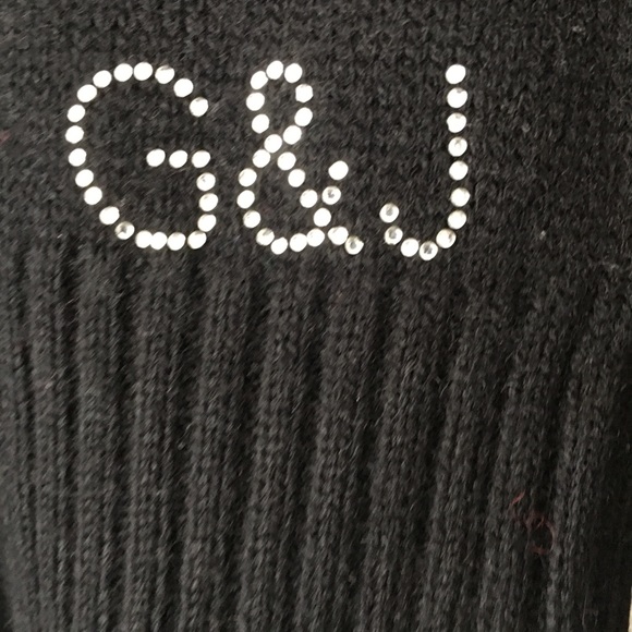 Black Sweater - Picture 3 of 5